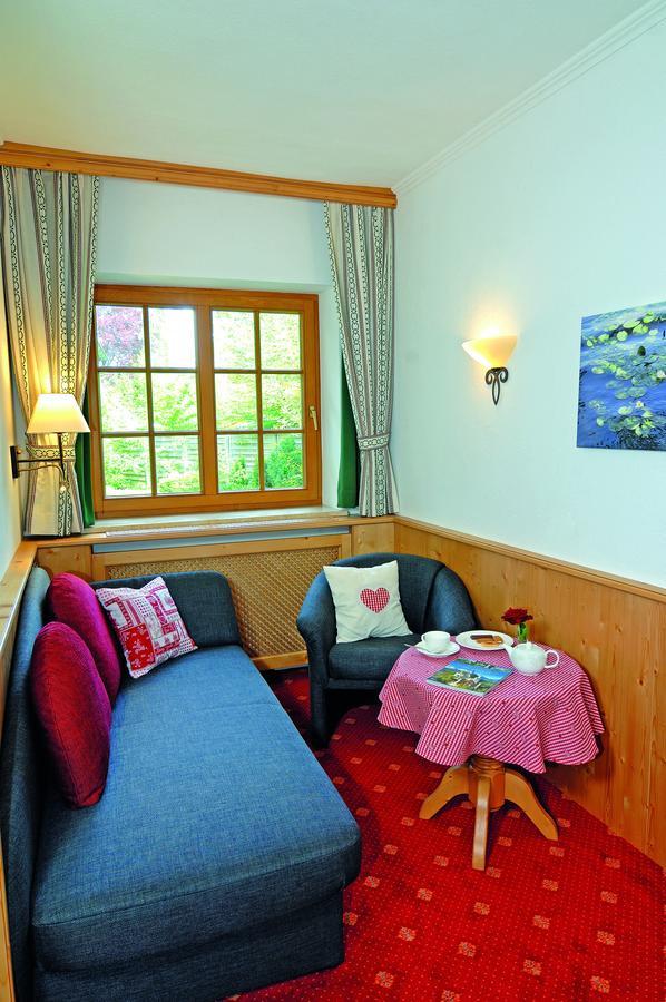 Alpenhof Hotell Gauting Exteriör bild